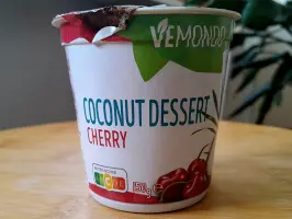 Coconut dessert cherry 150 g
